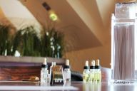 Ambiance élégante et créative pendant un atelier parfum organisé par MadCityZen. | © MadCityZen